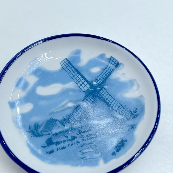 Vintage 90s Miniature Delft Style Tea set Tea for 2 Blue/white porcelain - Picture 5 of 7